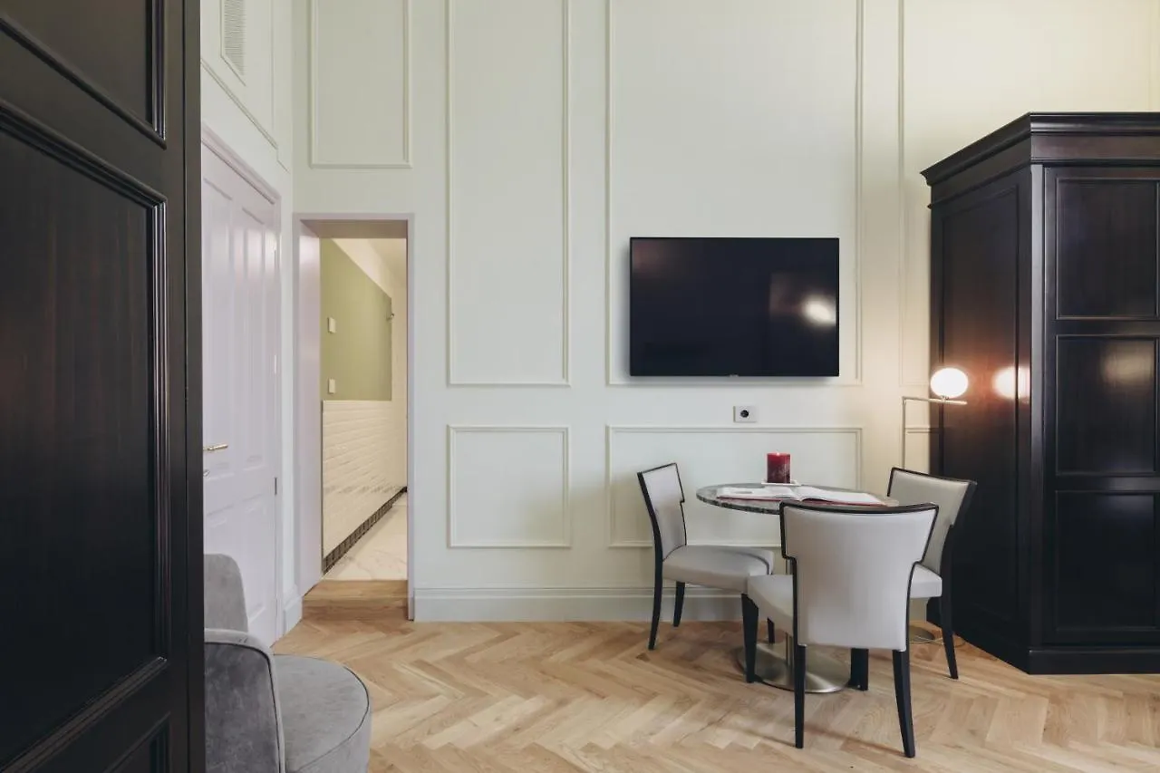 Gregorini Bingham Art Luxury Suites Bologna Italy